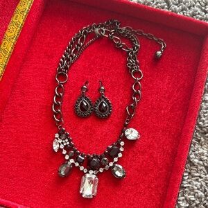 Elegant Black and Silver Jewelry Set